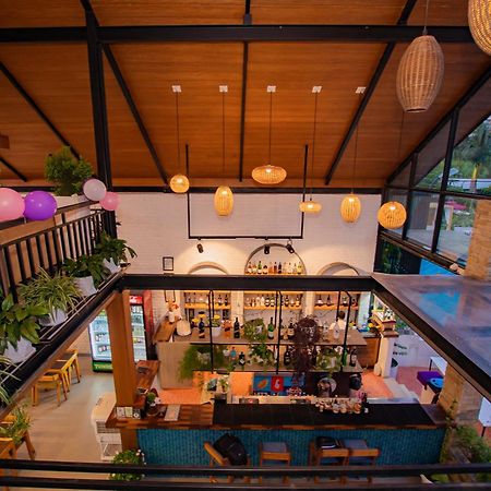 Majestic Lake Front Hotel & Suites Pokhara Extérieur photo