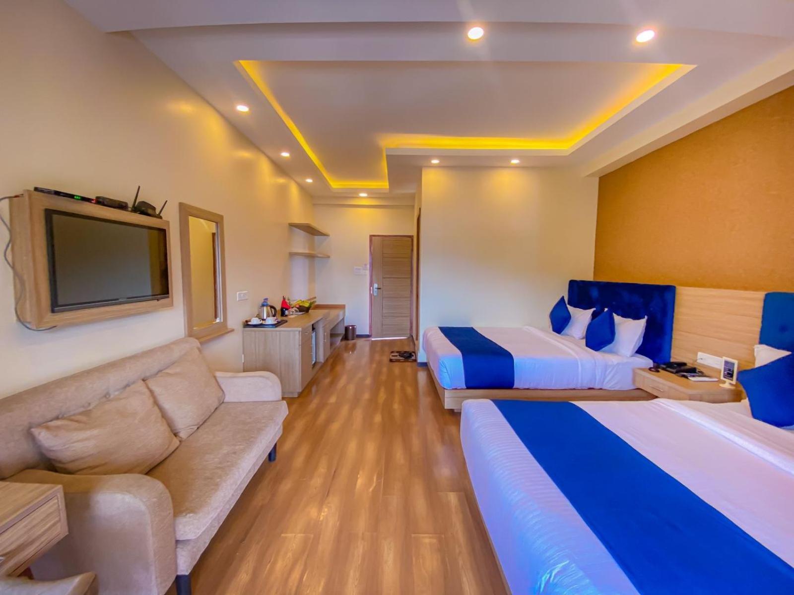 Majestic Lake Front Hotel & Suites Pokhara Extérieur photo