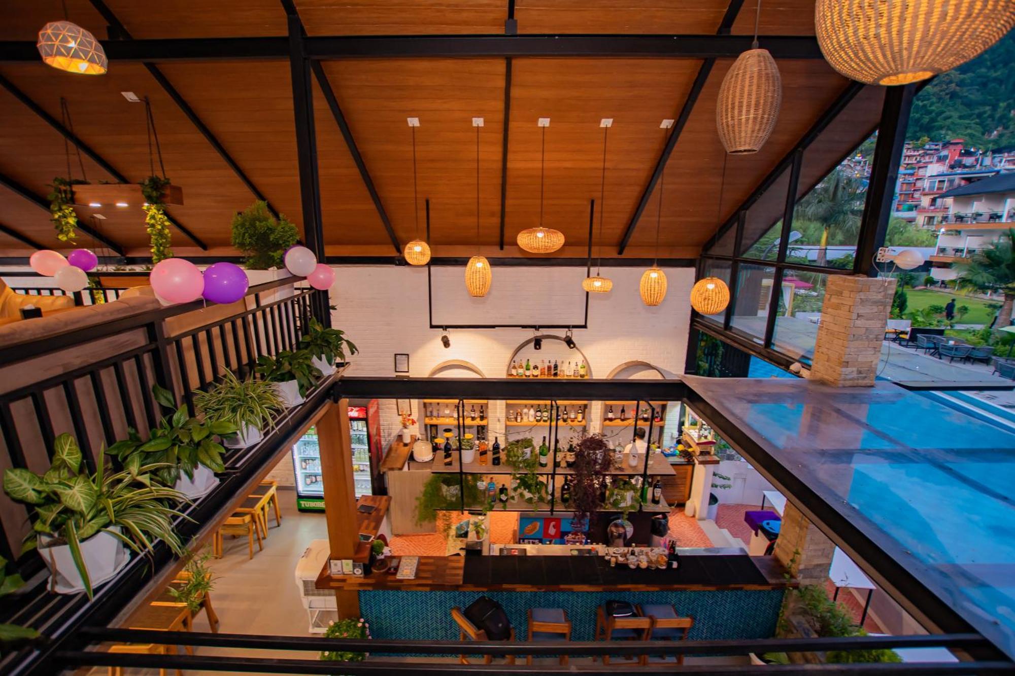 Majestic Lake Front Hotel & Suites Pokhara Extérieur photo